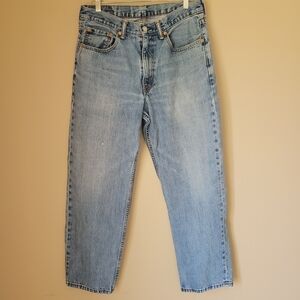 Classic Blue Straight-Leg Jeans with Subtle Fading